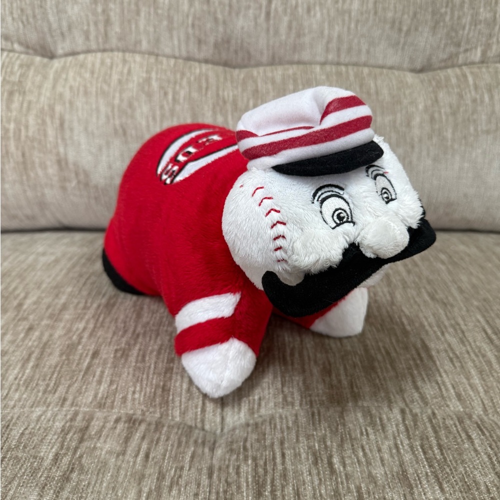 Cincinnati Reds Small Pillow Pet